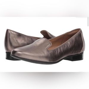 Clarks unblushing step loafers size 6.5‎